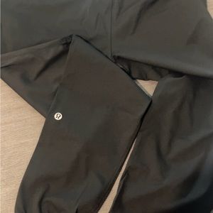 Women’s black lululemon align HR pant joggers. NWT